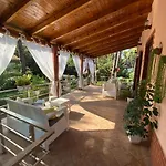 Villa Seafront With A Stunning Garden