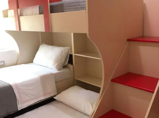 别墅 Seafront With A Stunning Garden