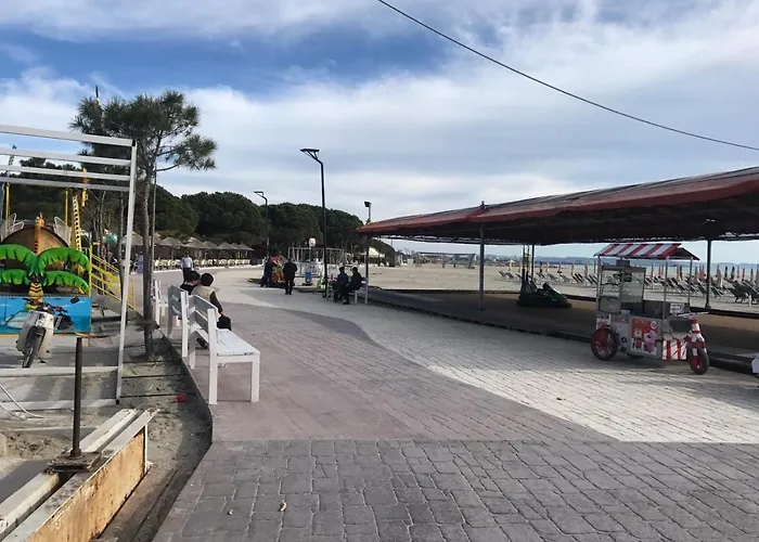 Seafront With A Stunning Garden 别墅 格勒姆